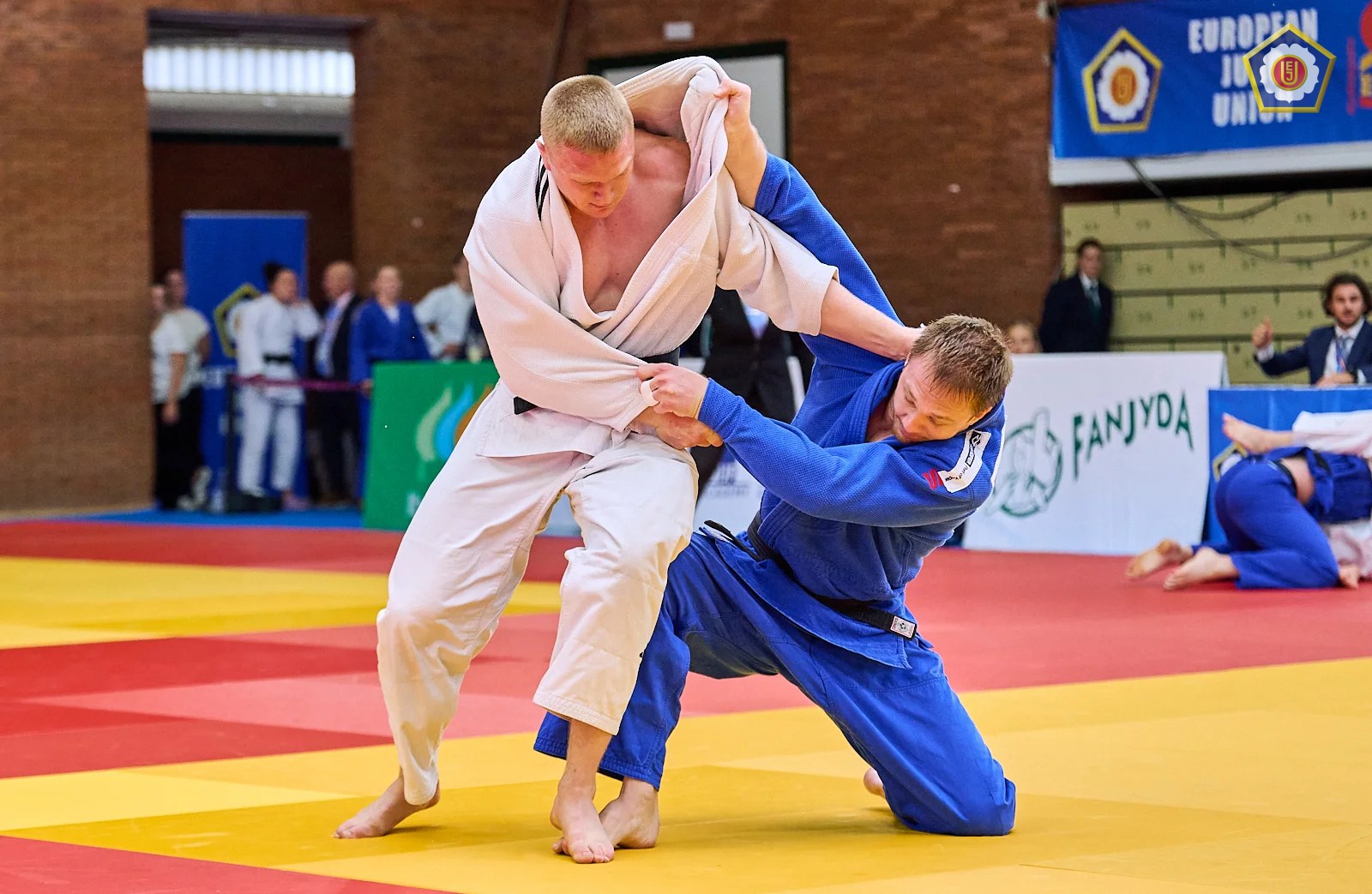 Uspešen konec tedna: Marko srebrn na evropskem pokalu v Malagi, mlajši do osmih medalj na Pokalu Komende